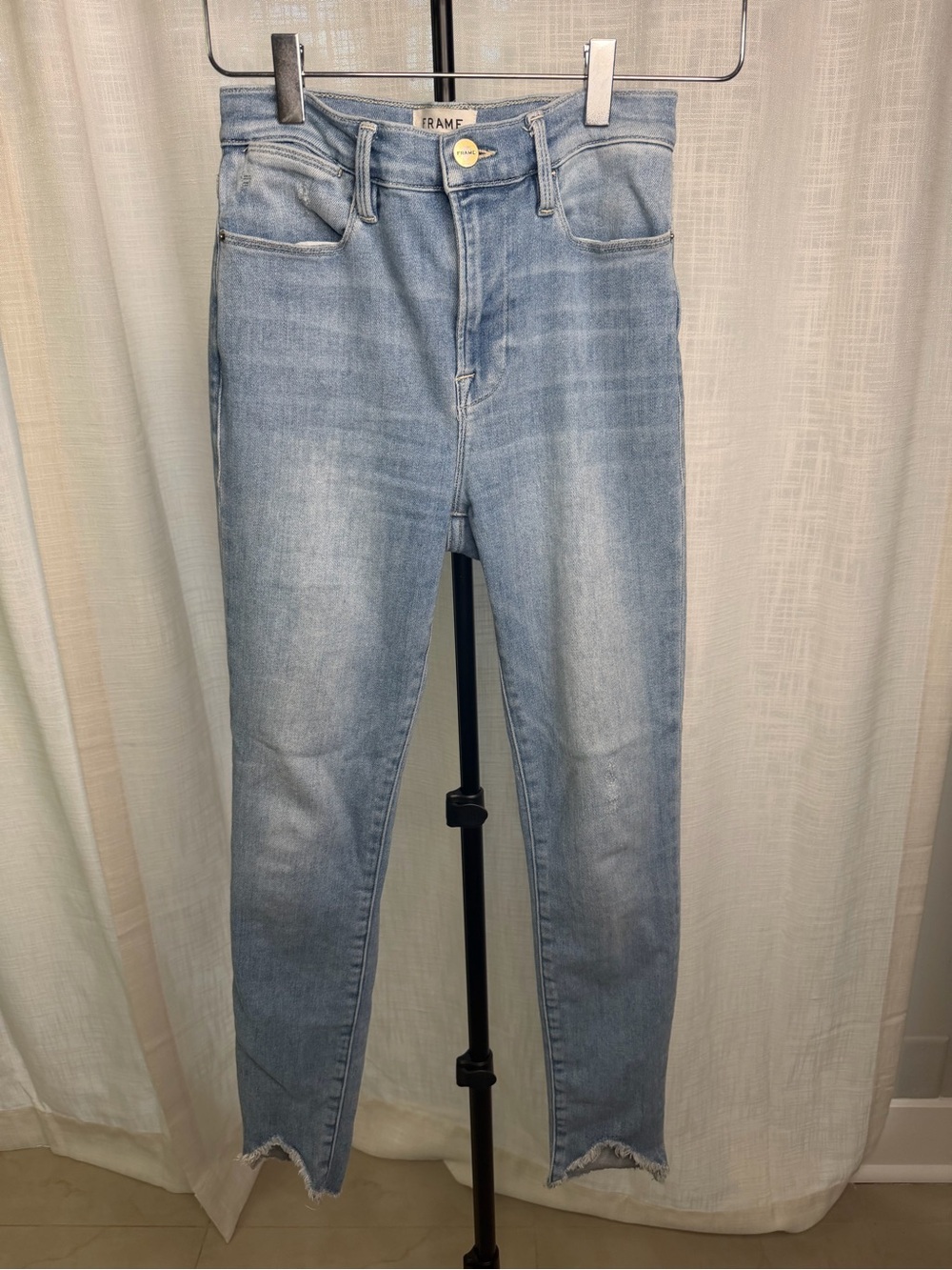Frame Denim Light Wash High-Rise Skinny Jeans